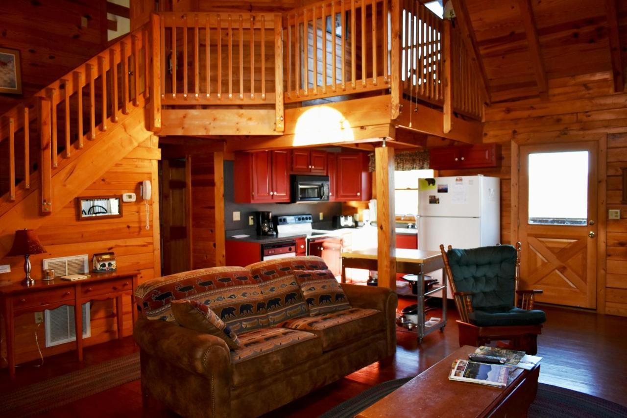 Cabin Fever Villa แกตลิงเบิร์ก ภายนอก รูปภาพ